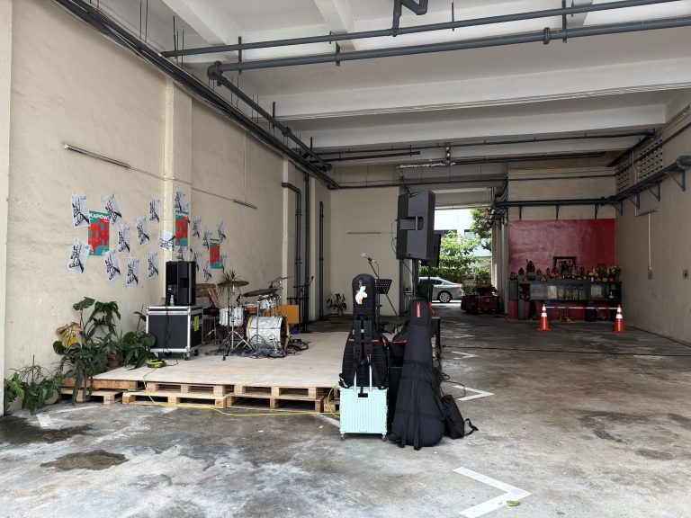 嘉宝酬神惊魂歌台。（作者提供）